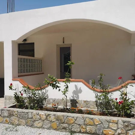 La Casa Di Alfonso * 卡梅罗塔的码头
